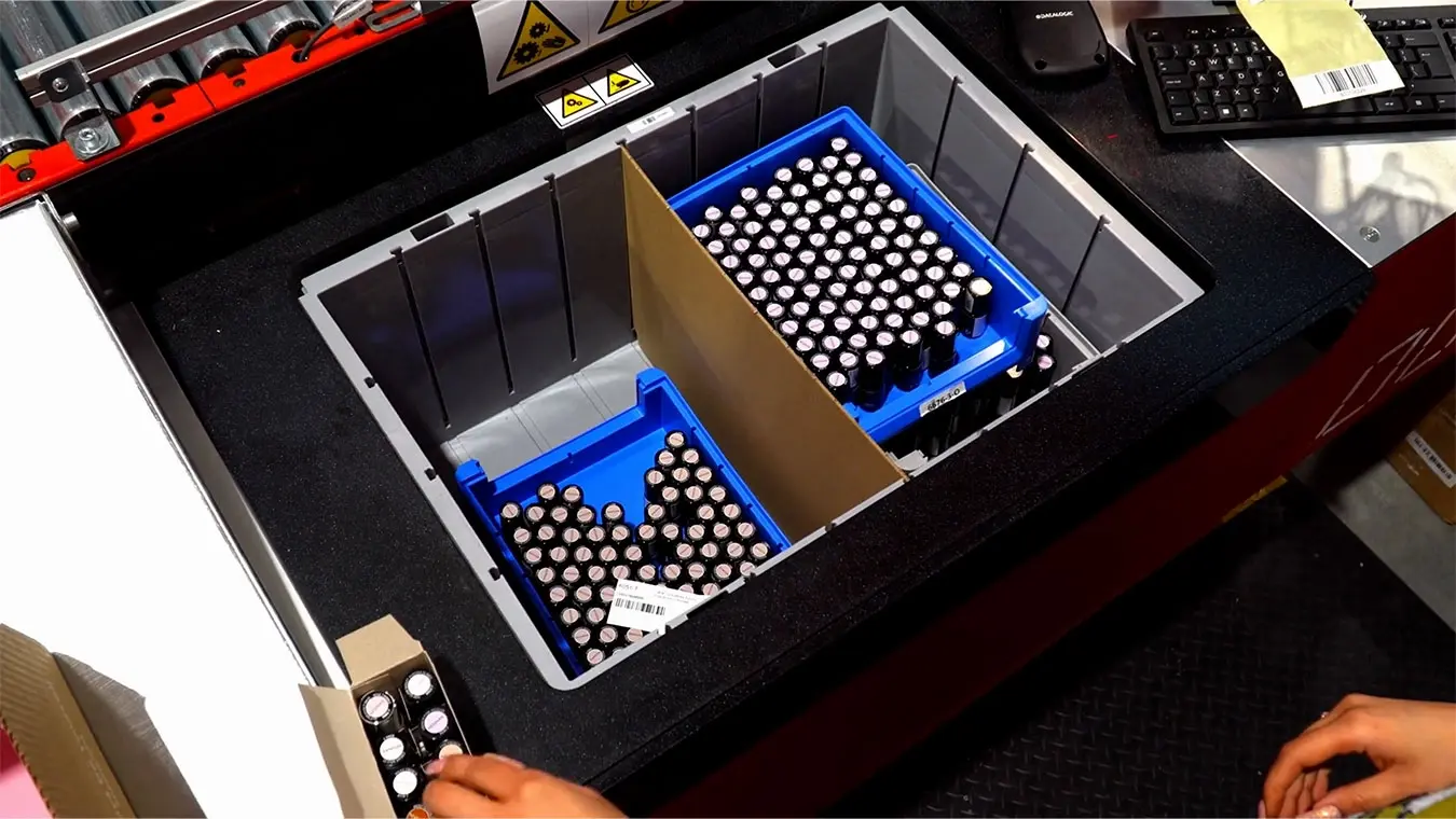 Polish Beauty Brand Cosmo Group Scales Fulfillment with AutoStore