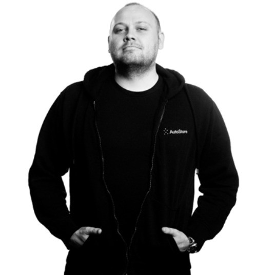  Oliver Salvesen